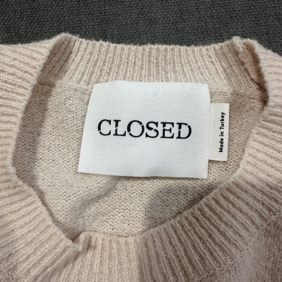 Men’s cream Size M sweater. Never worn. - Picture 3 of 7